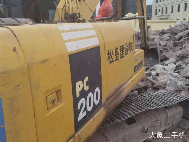 小松 PC200-7 挖掘机